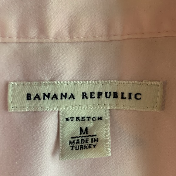 Banana Republic light pink button up shirt. 3/4 length sleeves. Size medium - Picture 2 of 10